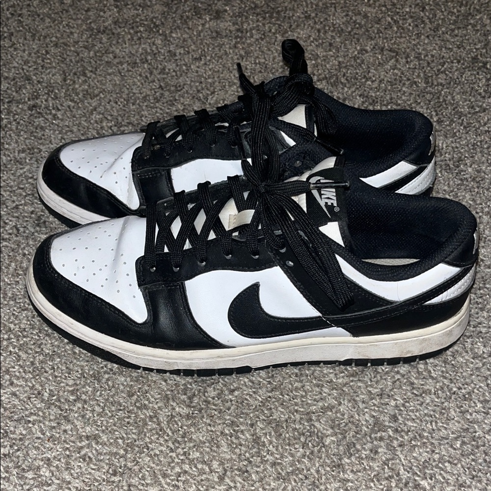 Nike Panda Dunks